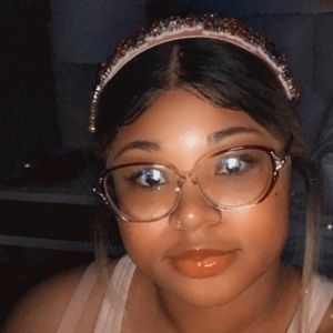 Meet your Posher, Catherine